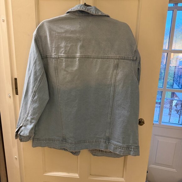 Women's 90's Baggy Trucker Jacket - Universal Thread™ Light Wash XL - Picture 4 of 4